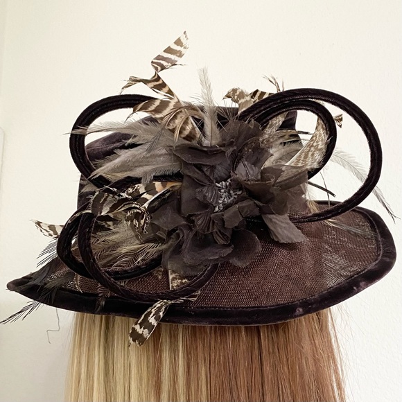 PETER BETTLEY London Chocolate Brown Straw Velvet Feather Fascinator Hat - Picture 4 of 16